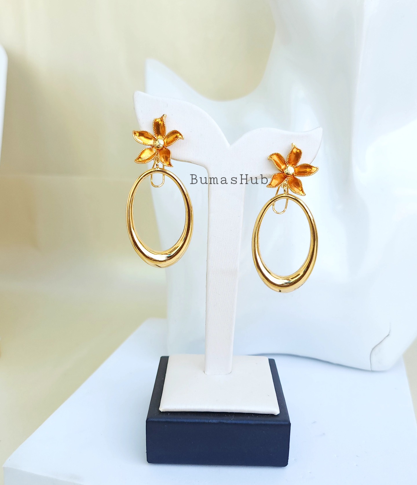 Dainty Lightweight Earring
